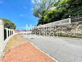 Chung Hom Kok - Magnolia (The Crown Villas) 11