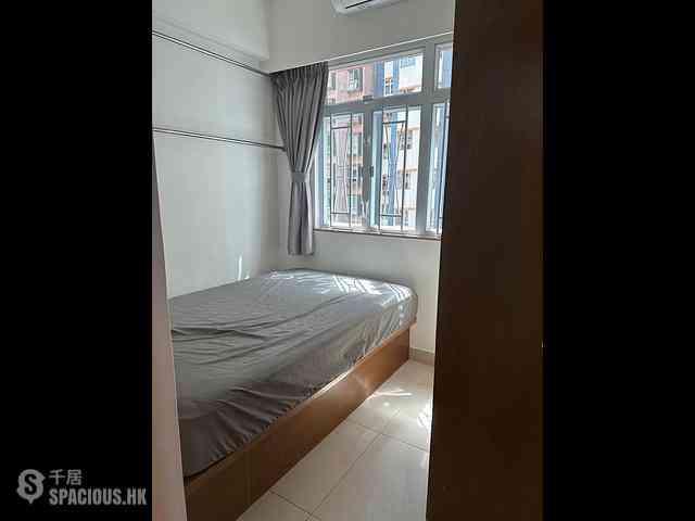 Shek Tong Tsui - Sun Shing Building 02