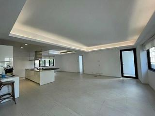 Wan Chai - Suncrest Tower 02