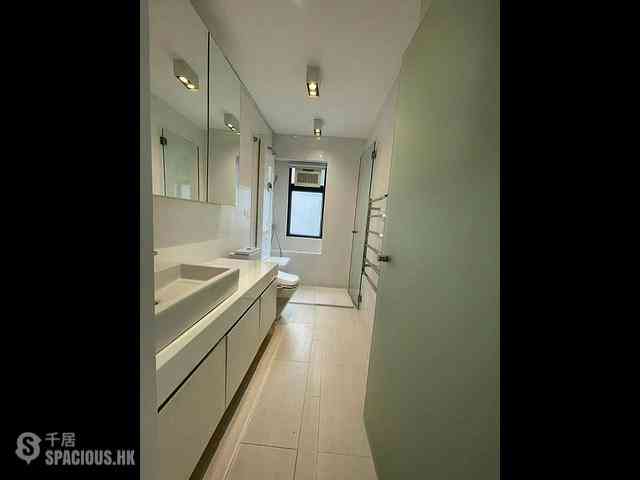 Wan Chai - Suncrest Tower 05