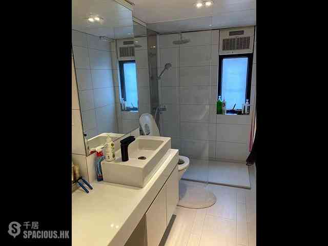 Wan Chai - Suncrest Tower 06