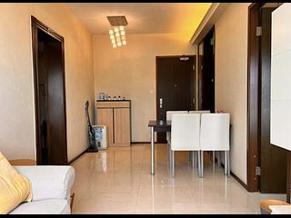 Hung Hom - The Metropolis Residence Block 2 07