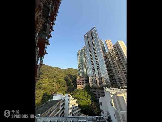 Tai Hang - Jardine Summit 02