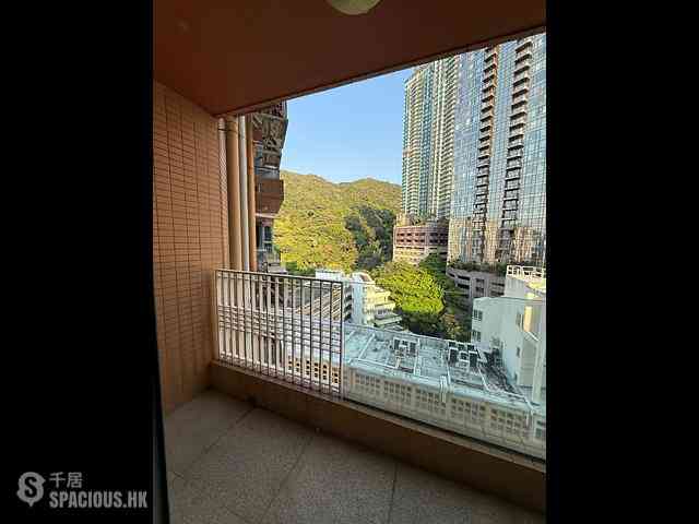 Tai Hang - Jardine Summit 04