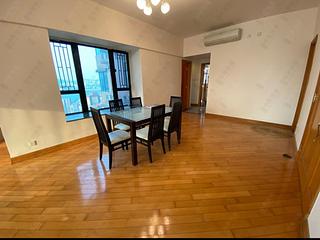 Fortress Hill - Le Sommet Block 1 03