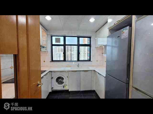 Fortress Hill - Le Sommet Block 1 14