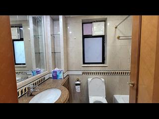 Fortress Hill - Le Sommet Block 1 15