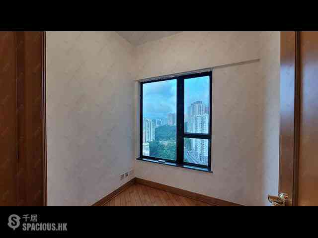 Fortress Hill - Le Sommet Block 1 17