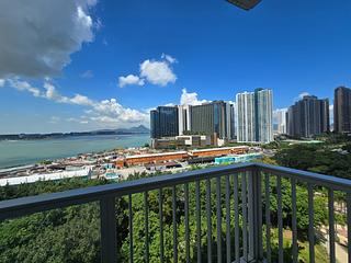 Tung Chung - Coastal Skyline Phase 4 Le Bleu Deux 10