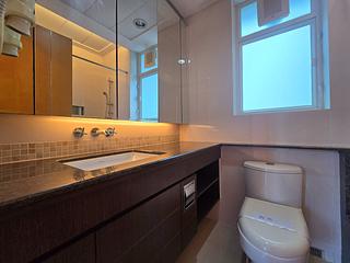 Tung Chung - Coastal Skyline Phase 4 Le Bleu Deux 17