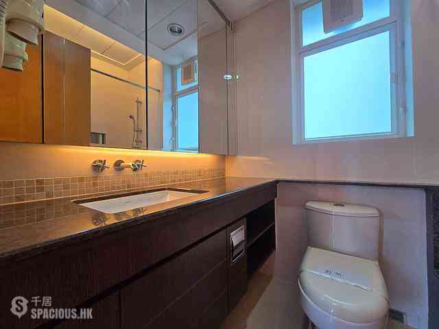 Tung Chung - Coastal Skyline Phase 4 Le Bleu Deux 16