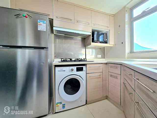 Tung Chung - Caribbean Coast Phase 2 Albany Cove Tower 8 23