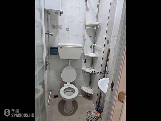 Sai Ying Pun - 52, Second Street 04
