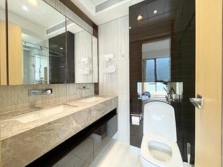 Tung Chung - The Visionary Tower 8 17