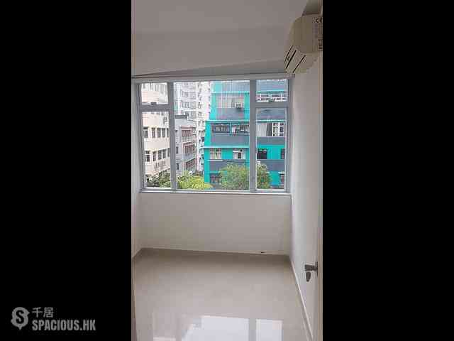 Poho - 45-47, Sai Street 01