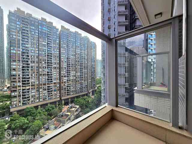 Tung Chung - Century Link Phase 2 Tower 2A 07