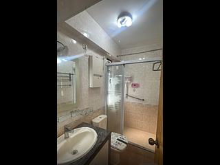 Wan Chai - Kin Lee Building Block B 02