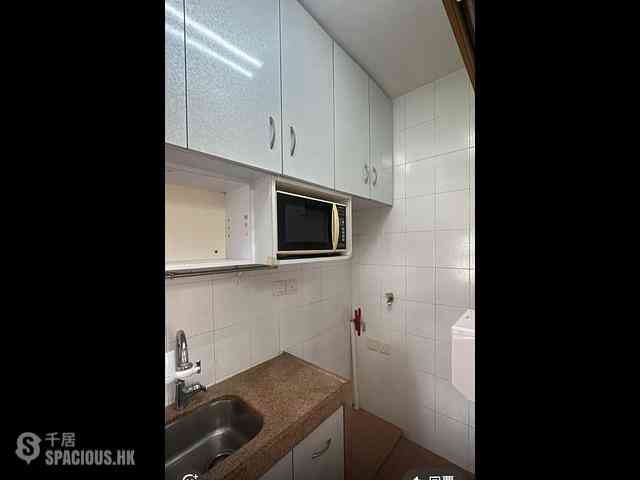 Wan Chai - Kin Lee Building Block B 04