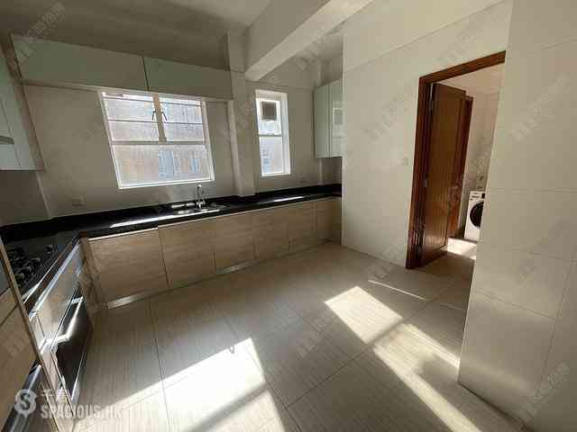 The Peak - La Hacienda Block A 06
