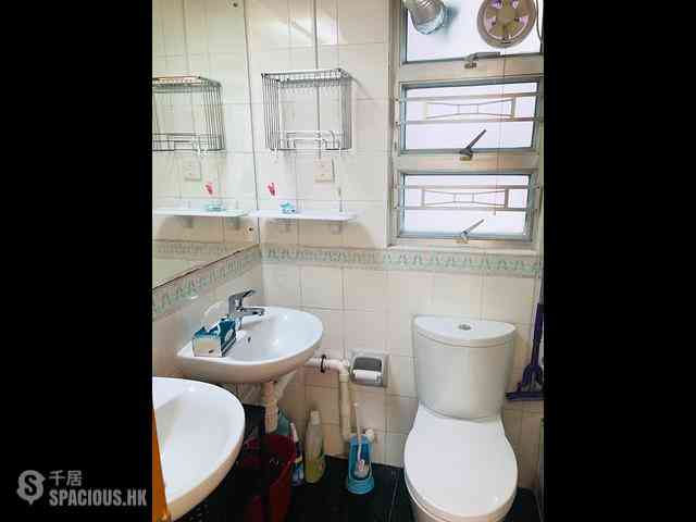 Tseung Kwan O - Well On Garden Block 2 07