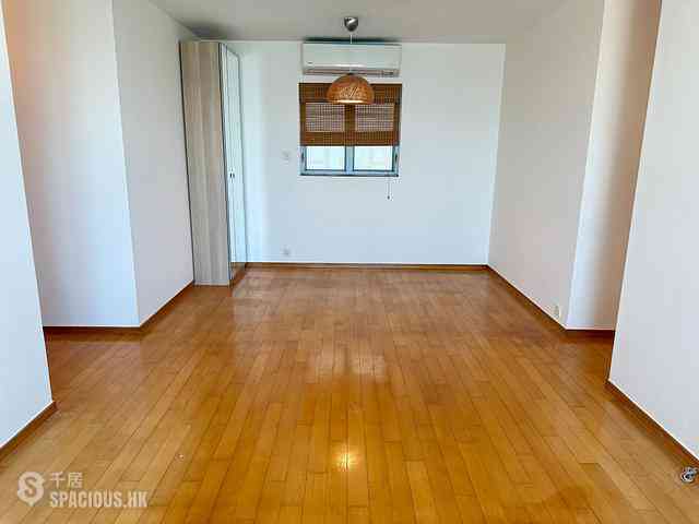Tung Chung - Seaview Crescent Block 2 06