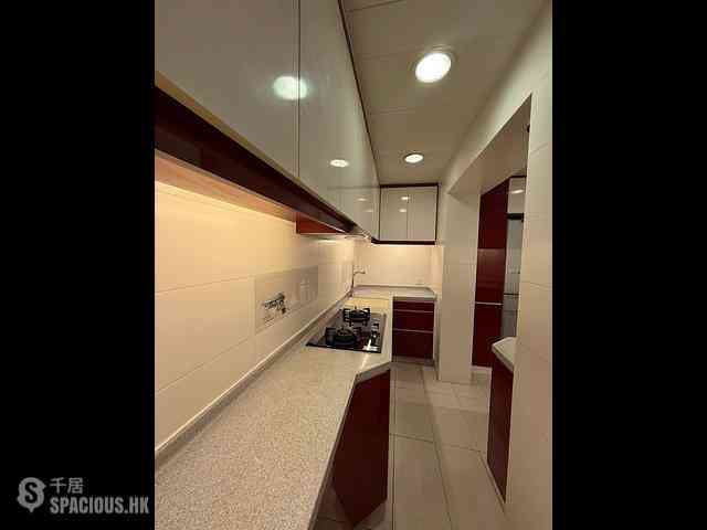 Wan Chai - Phoenix Court Block 5 03
