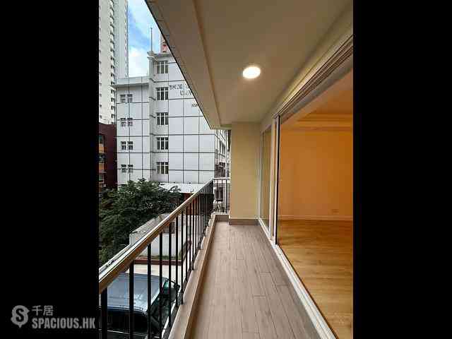 Wan Chai - Phoenix Court Block 5 05