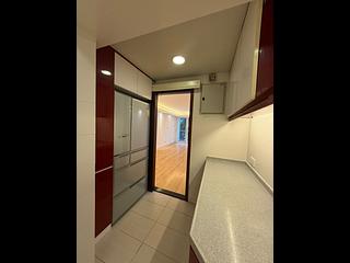 Wan Chai - Phoenix Court Block 5 07