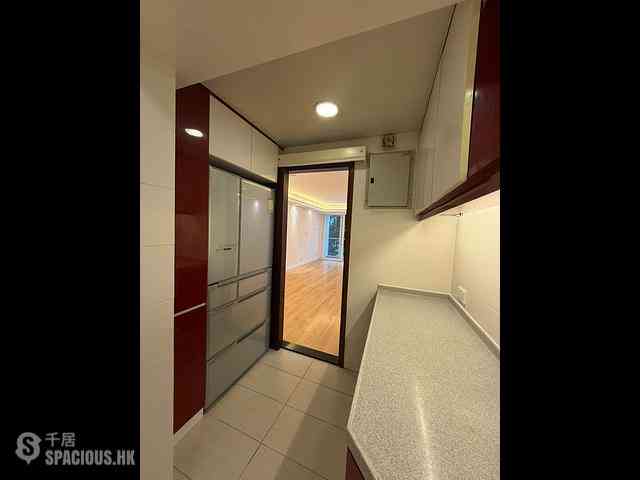 Wan Chai - Phoenix Court Block 5 07