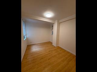 Wan Chai - Phoenix Court Block 5 12
