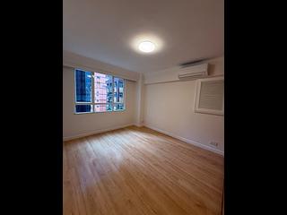 Wan Chai - Phoenix Court Block 5 16