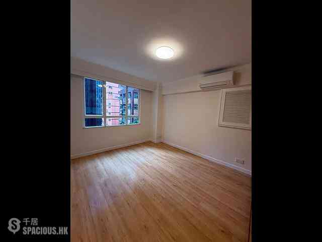 Wan Chai - Phoenix Court Block 5 16