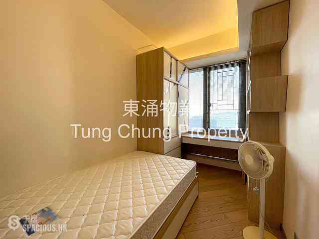 Tung Chung - The Visionary Tower 5 07