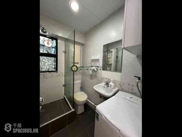 Sai Ying Pun - Fung King Court 05