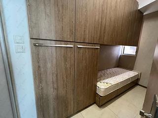 Yau Ma Tei - Parc Palais Block 2 10