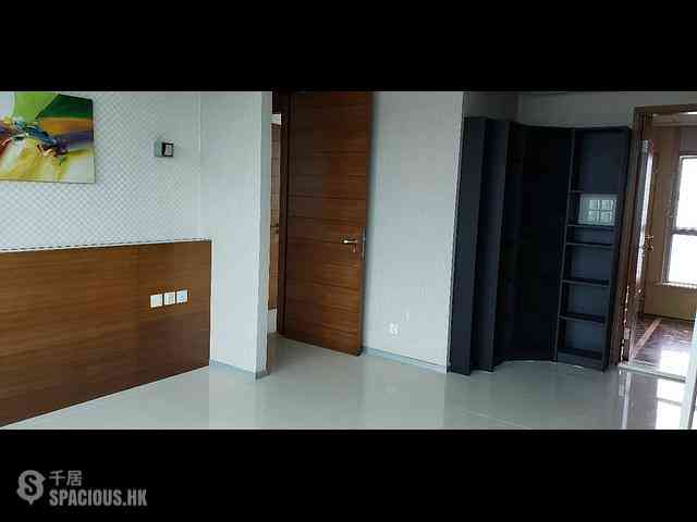 Yau Ma Tei - Parc Palais Block 6 02