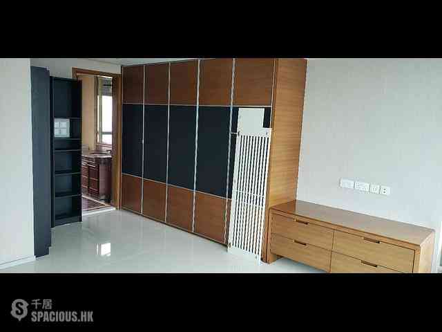 Yau Ma Tei - Parc Palais Block 6 09