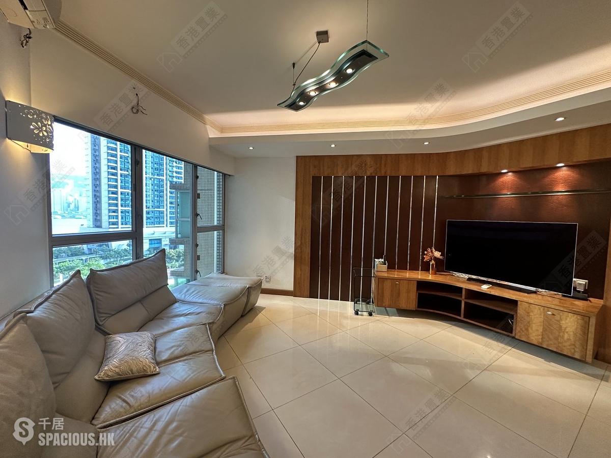 West Kowloon - The Waterfront 01