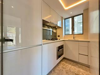 Discovery Bay - Discovery Bay Phase 16 Poggibonsi 03