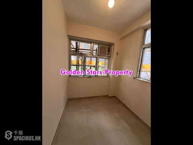 Sai Ying Pun - Wing Lee Building 02