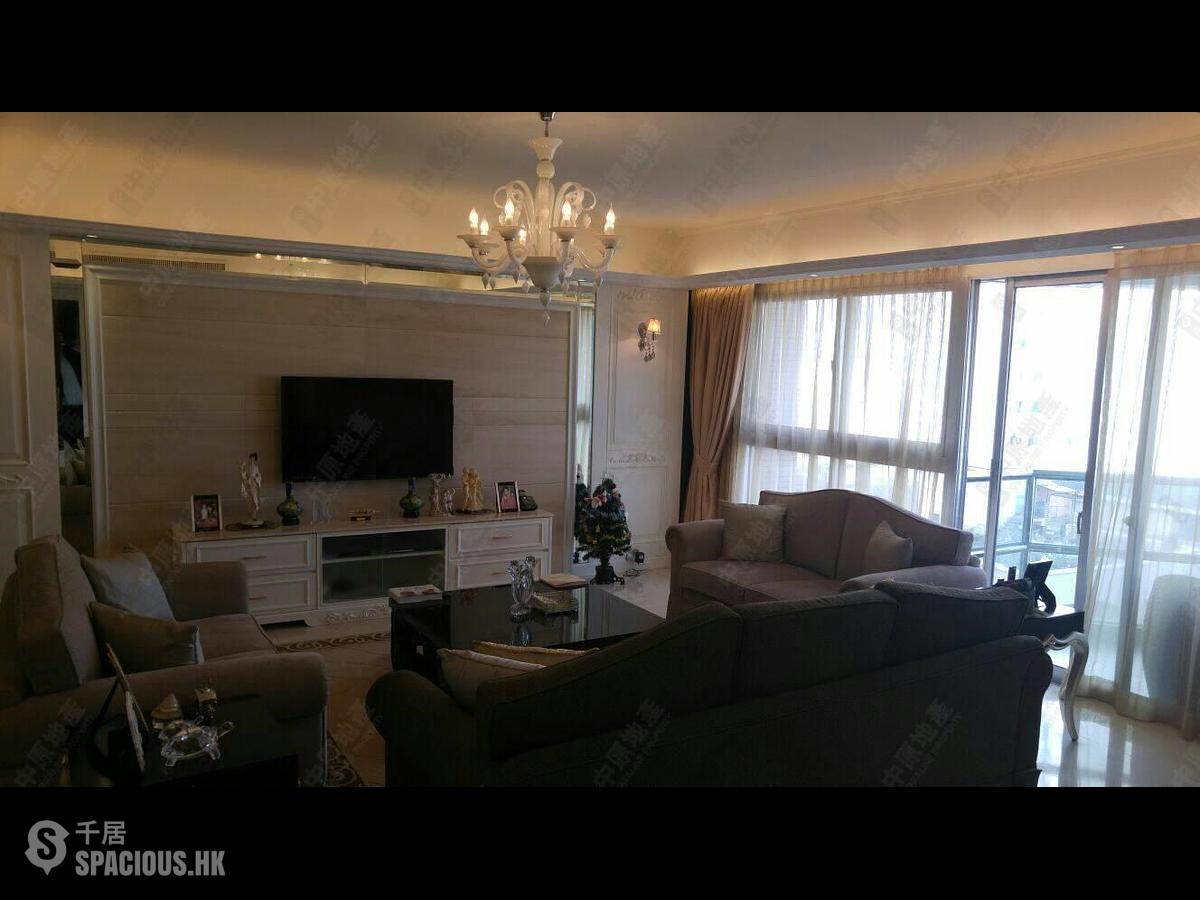 Mid Levels West - Serene Court 01