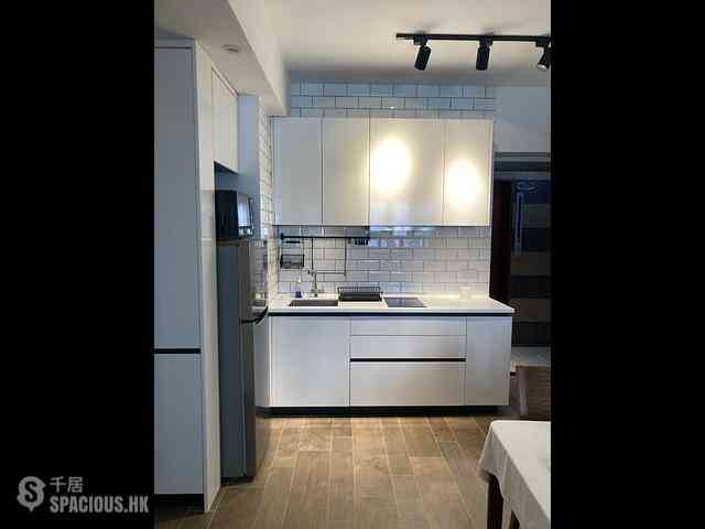Wan Chai - Tonnochy Towers Block B 05