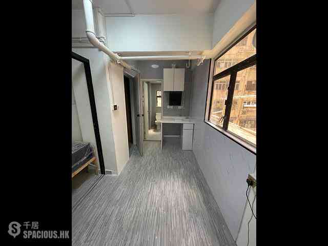 Sheung Wan - 70, Des Voeux Road West 02