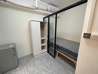 Sheung Wan - 70, Des Voeux Road West 07