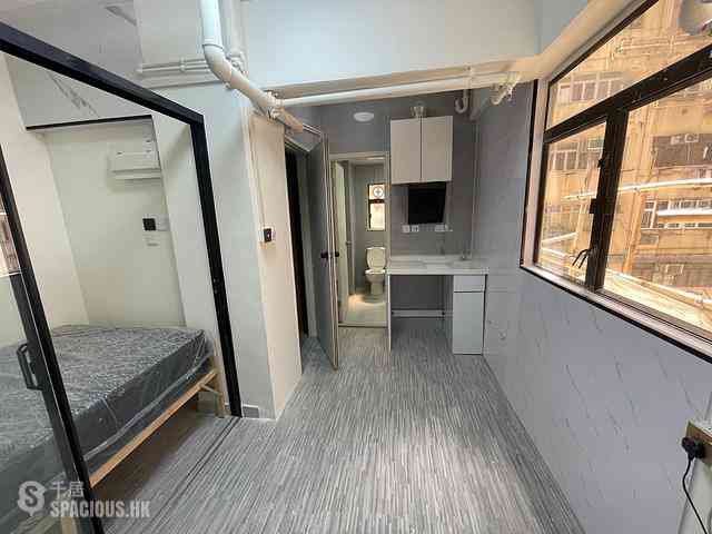 Sheung Wan - 70, Des Voeux Road West 08