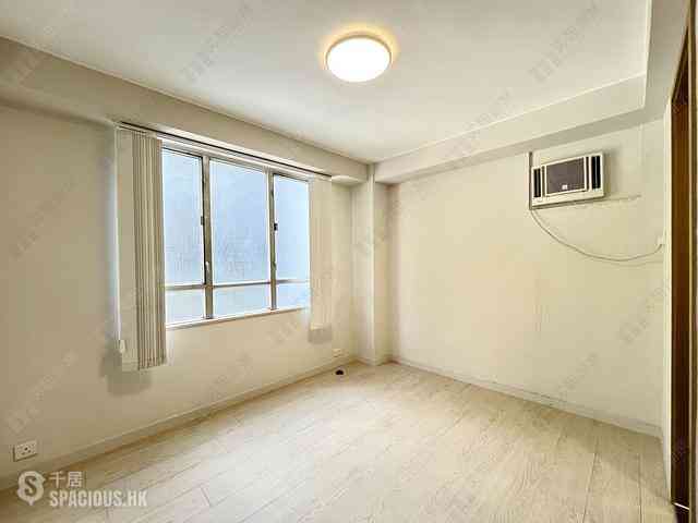 Wan Chai - Phoenix Court Block 2 11