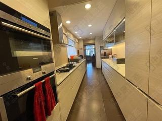 Pok Fu Lam - Baguio Villa 04