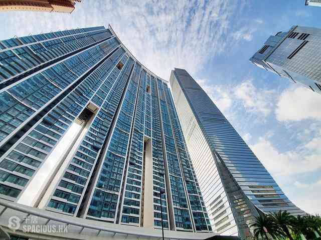 West Kowloon - The Harbourside Block 2 01