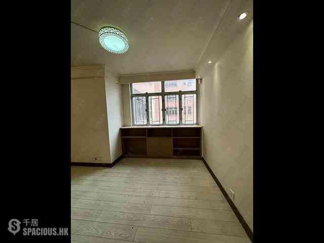 Kowloon Bay - Telford Gardens Block E 06