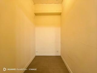 Wan Chai - Hennessy Building 09